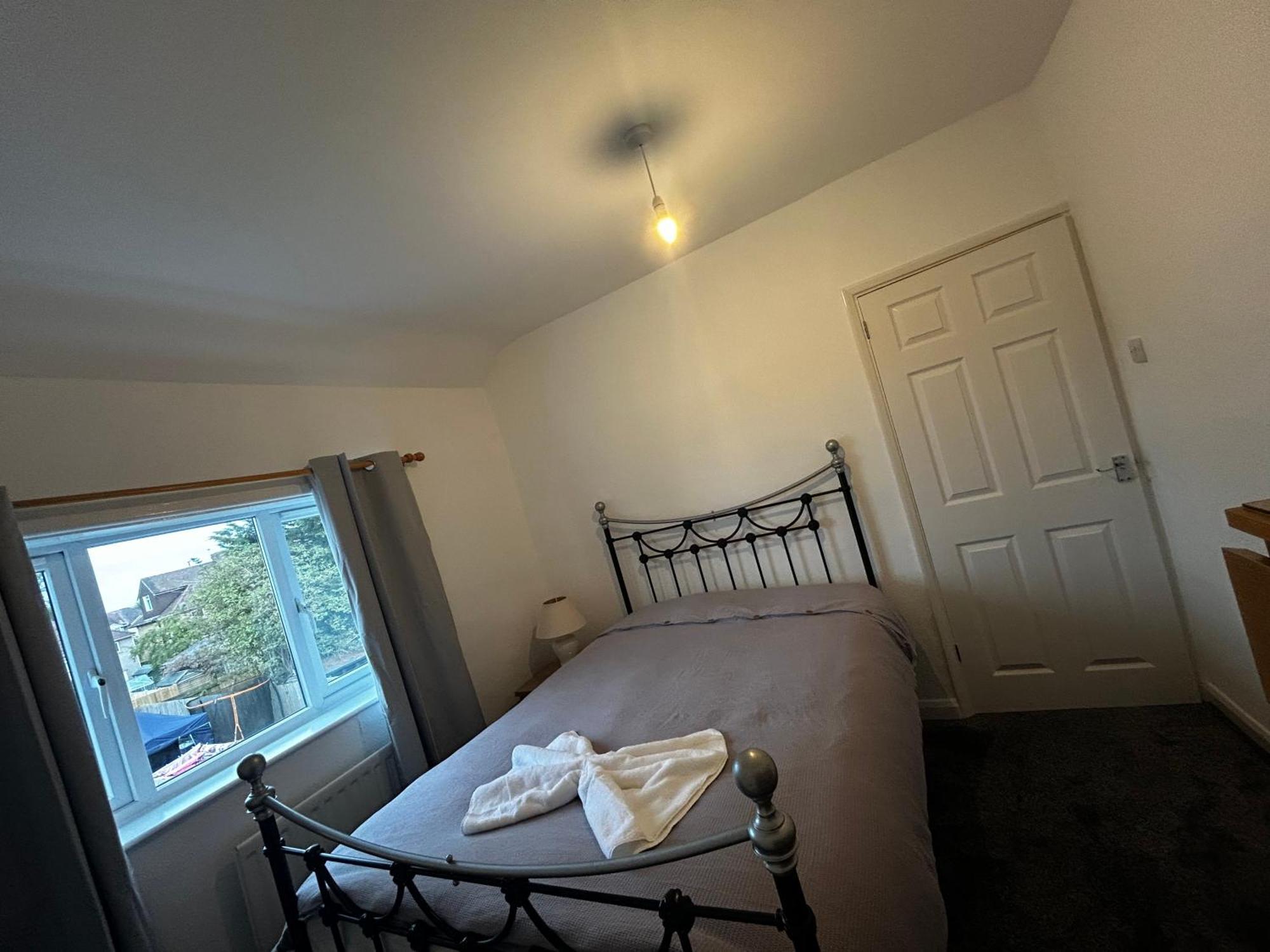 Family Home Near Cribbs Causeway And The Wave, Just 2 Minutes From Airbus And Rolls Royce Bristol Extérieur photo